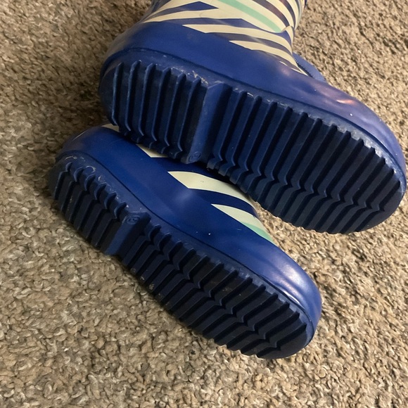 Target Hunter Striped Rain Boots 5 - Picture 6 of 9